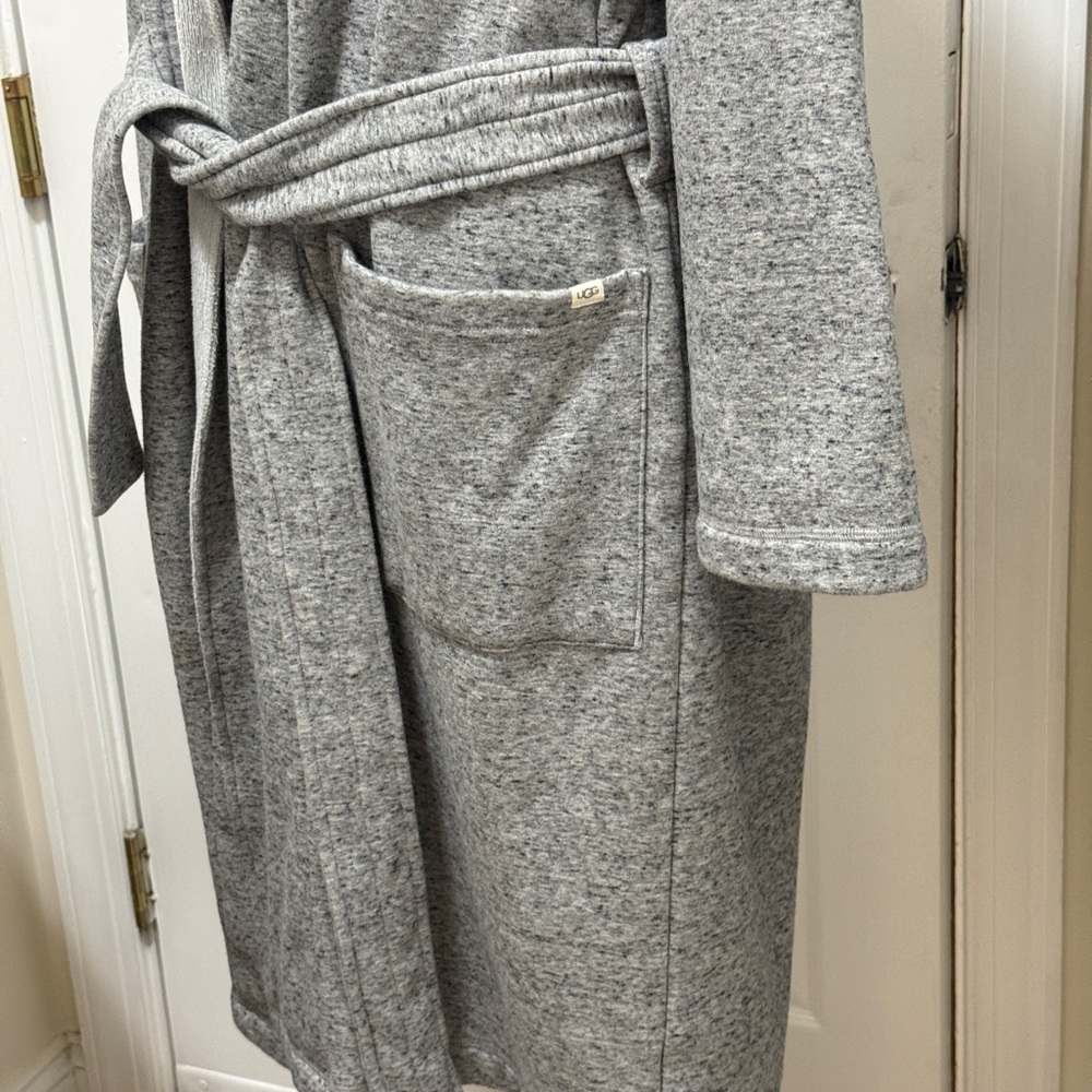 The UGG Robinson Robe Grey Tie-Waist Women's Coat is in great condition, cotton - Picture 5 of 10